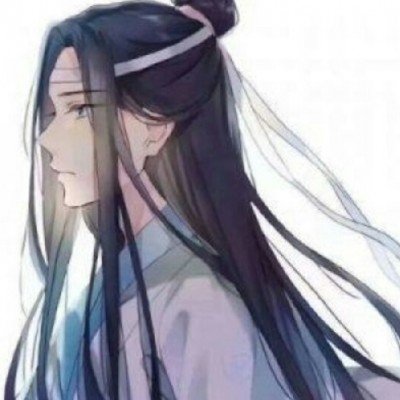 新能源车高速没电 司机接监控充电